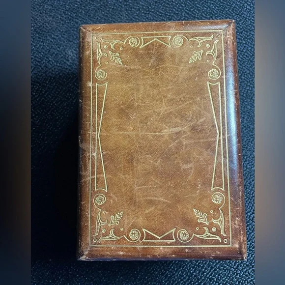 VTG Italian leather bound hinged gilded wooden casket box